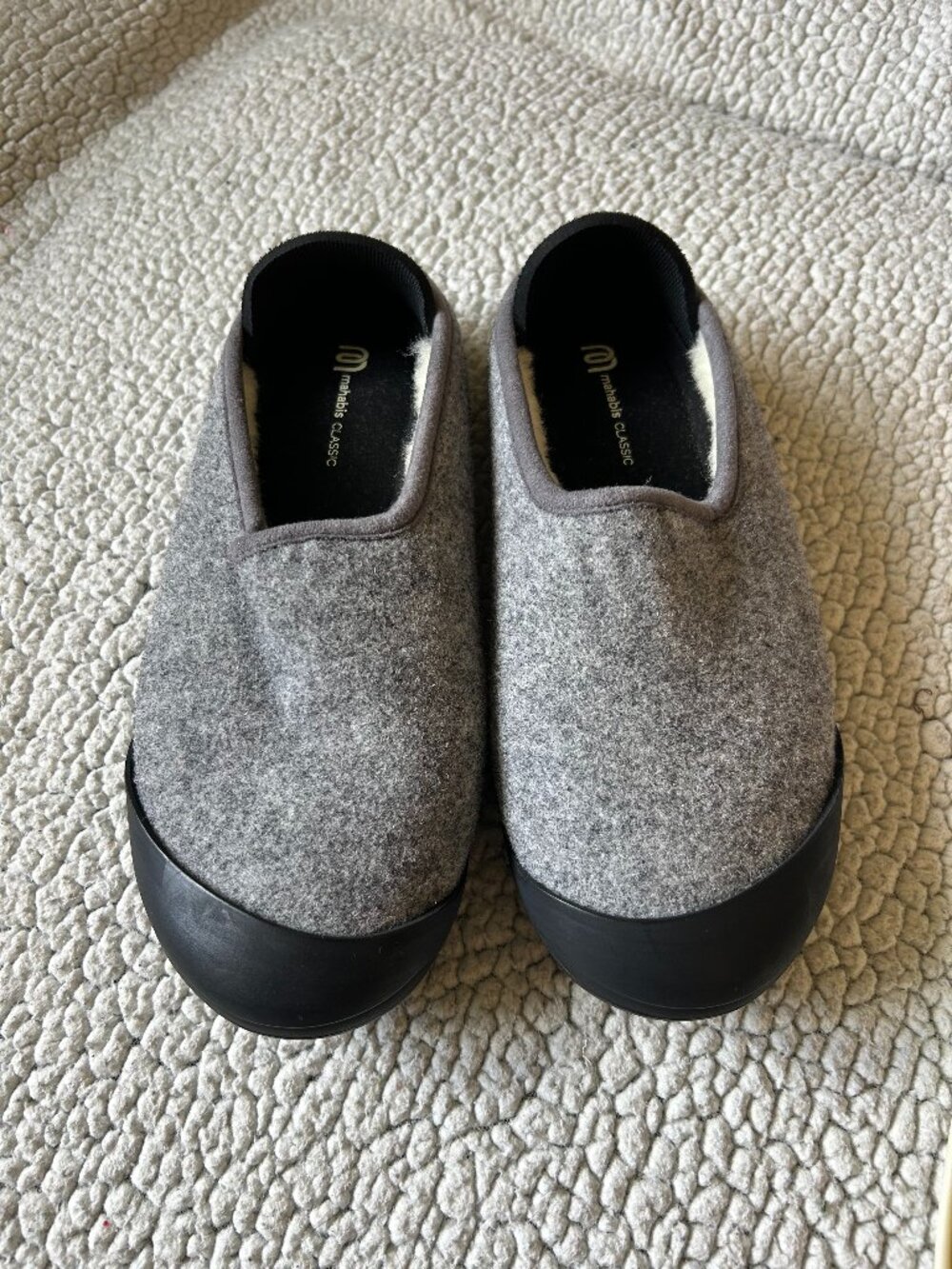 Mahabis -- classic grey slippers w. black/ white sole attachments